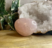 Load image into Gallery viewer, Heart | Rose Quartz | Large 8cm