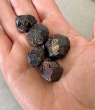 Load image into Gallery viewer, Raw | Garnet Pieces