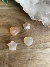 Load image into Gallery viewer, Mini Carvings | Flower Agate