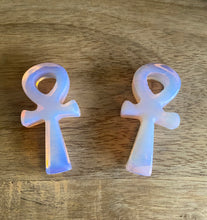 Load image into Gallery viewer, Ankh Carving