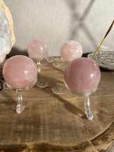 Load image into Gallery viewer, Sphere | Rose Quartz | 3.5cm