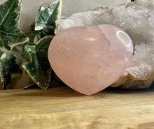 Load image into Gallery viewer, Heart | Rose Quartz | Large 9cm
