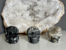 Load image into Gallery viewer, Crystal Skulls | Sphalerite
