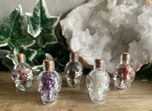 Load image into Gallery viewer, Crystal Chip Skull Bottles
