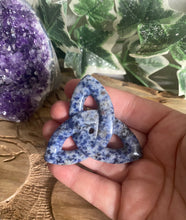 Load image into Gallery viewer, Crystal Carving | Triquetra
