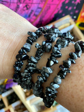Load image into Gallery viewer, Chip Bracelet | Snowflake Obsidian
