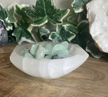 Load image into Gallery viewer, Selenite Bowl | Hexagon
