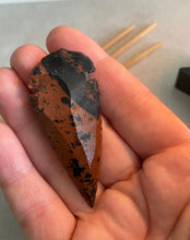 Load image into Gallery viewer, Obsidian Arrowheads
