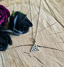 Load image into Gallery viewer, Silver Pendant | Triquetra
