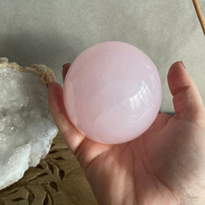 Sphere |  Mangano Calcite | 7.5cm