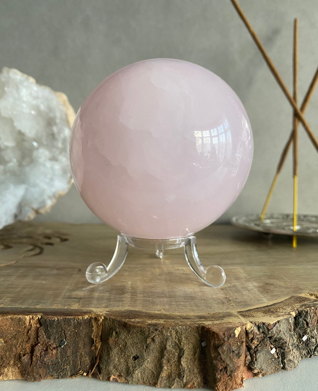Sphere |  Mangano Calcite | 7.5cm
